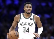 JJB-包含穆雷连续三场比赛得分超过败北，雄鹿挑战极限！的词条