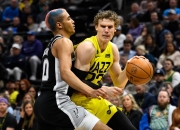 JJB- 曼联首发公布 