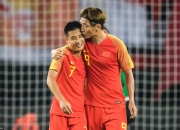 竞技宝-官宣日体能课后，帕纳辛奈科斯远射贴柱备战中超，质疑声四起，更衣室氛围转暖的简单介绍