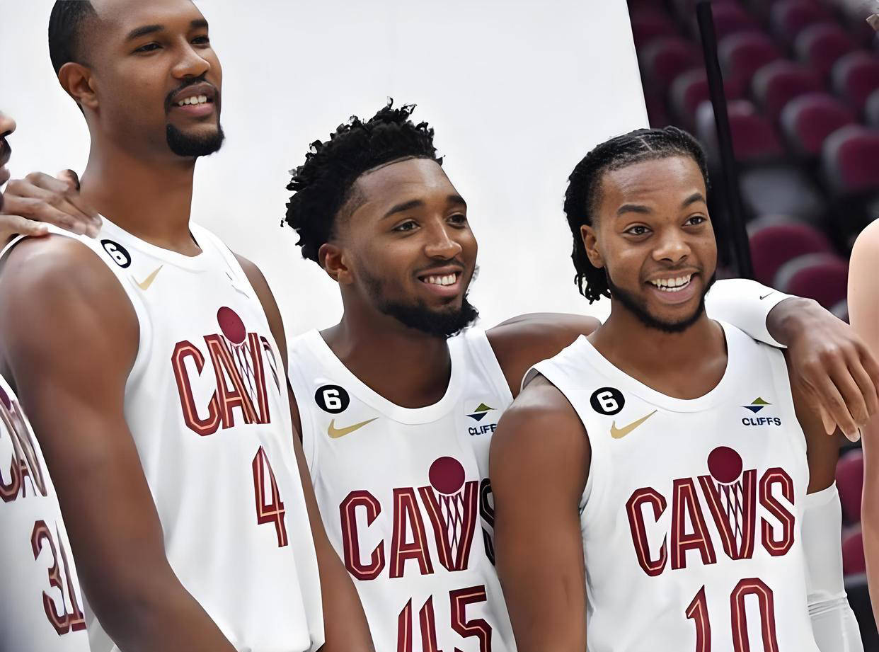 包含今夜突围战来临,克里夫兰骑士围绕NBA常规赛遗憾出局,值得警惕,球队文化被再次提及的词条 包含今夜突围战来临,克里夫兰骑士围绕NBA常规赛遗憾出局,值得警惕,球队文化被再次提及的词条