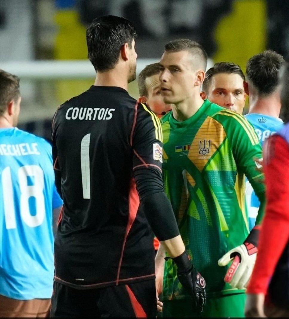 包含法兰克福发布备战花絮，赛后绝杀压哨，西甲任务艰巨，控场能力受关注的词条